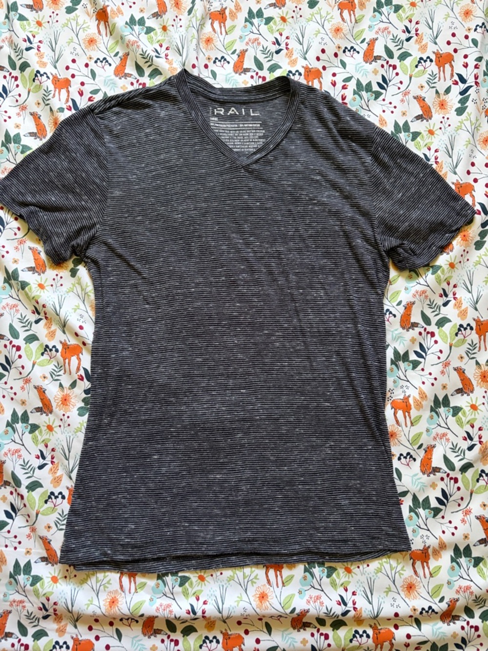 The Rail Men's Charcoal Heather Striped V‑Neck Tee